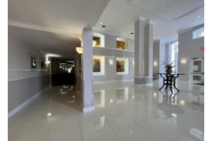 9725 NW 52nd St, Doral, FL 33178, Sold 09/30/22