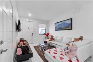 10263 NW 89th Terrace, Doral, FL 33178, Sold 10/11/22