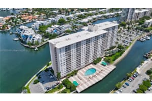 400 Kings Point Dr APT 1103, Sunny Isles Beach, FL 33160, Sold 10/14/22