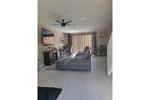 13540 NW 7th Ct, Pembroke Pines, FL 33028, Sold 09/06/22