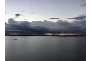 1420 Brickell Bay Dr, Miami, FL 33131, Sold 10/27/22