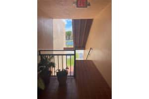 540 W Park Dr, Miami, FL 33172, Sold 09/29/22