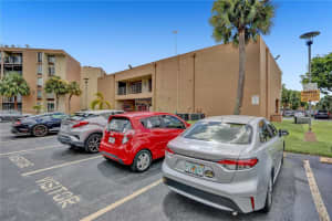 9220 Fontainebleau Blvd APT 211, Miami, FL 33172, Sold 01/27/23