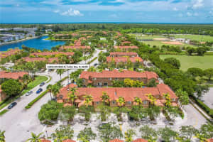 21455 SW 86th Pl, Cutler Bay, FL 33189, Sold 10/24/22