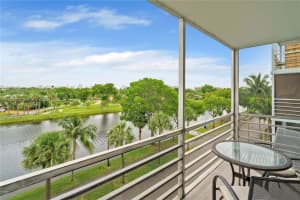 16850 S Glades Dr #8b, North Miami Beach, FL 33162, Sold 12/12/22