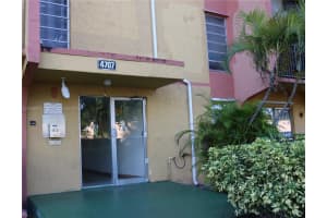 4707 NW 7th St Apt 405-8, Miami, FL 33126, Sold 11/23/22