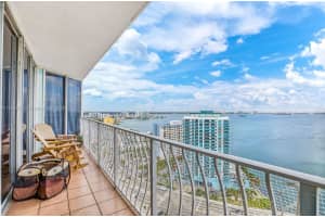 7601 S Treasure Dr, North Bay Village, FL 33141, Sold 12/07/22