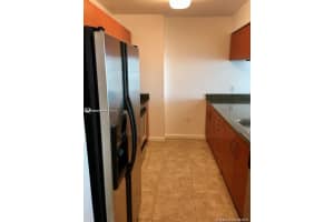 1200 Brickell Bay Dr APT 3806, Miami, FL 33131, Sold 10/28/22