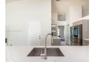 10698 SW 21st St, Miramar, FL 33025, Sold 10/20/22