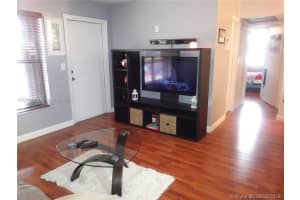 2535 W 67th Pl Apt 22-30, Hialeah, FL 33016, Sold 09/19/22