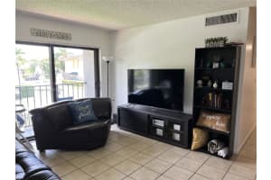 7000 NW 179th St, Hialeah, FL 33015, Sold 11/10/22