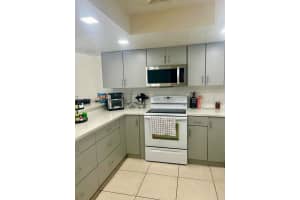 14921 SW 80th St, Miami, FL 33193, Sold 10/11/22