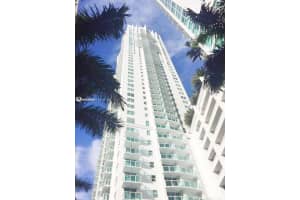 31 SE 5th St, Miami, FL 33131, Sold 04/14/23