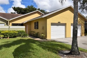 5407 Gate Lake Rd, Tamarac, FL 33319, Sold 11/04/22