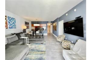 1200 Brickell Bay Dr, Miami, FL 33131, Sold 10/28/22