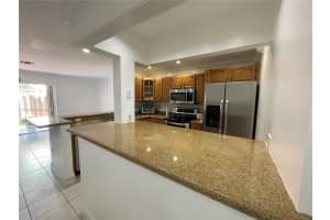 10807 NW 3rd Ct, Pembroke Pines, FL 33026, Sold 09/29/22