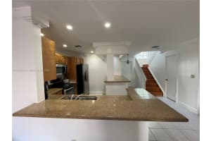10807 NW 3rd Ct, Pembroke Pines, FL 33026, Sold 09/29/22