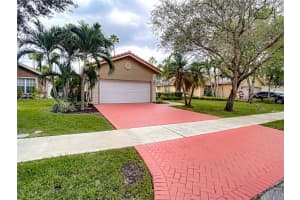 12540 SW 7th Pl, Davie, FL 33325, Sold 09/20/22