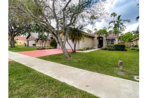 12540 SW 7th Pl, Davie, FL 33325, Sold 09/20/22
