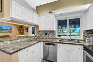 1073 NW 11th St, Boynton Beach, FL 33426, Sold 10/03/22