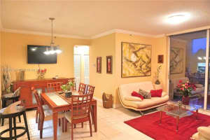 9725 NW 52nd St, Doral, FL 33178, Sold 11/21/22