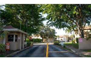 6735 W 26th Dr, Hialeah, FL 33016, Sold 12/12/22