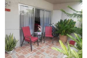 15660 SW 82nd Cir Ln, Miami, FL 33193, Sold 11/28/22