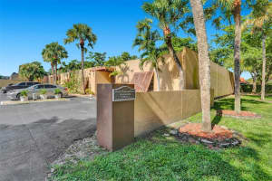 6752 Kingsmoor Way, Miami Lakes, FL 33014, Sold 09/26/22