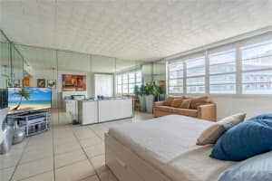 100 Lincoln Rd, Miami Beach, FL 33139, Sold 10/13/22