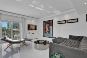 100 Jefferson Ave, Miami Beach, FL 33139, Sold 10/19/22