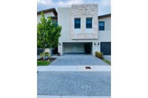 10521 NW 81st St, Doral, FL 33178, Sold 11/17/22