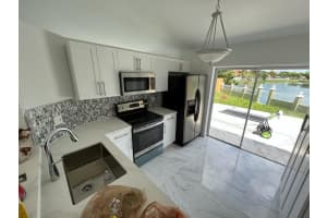 8425 NW 1st Terrace, Miami, FL 33126, Sold 10/06/22