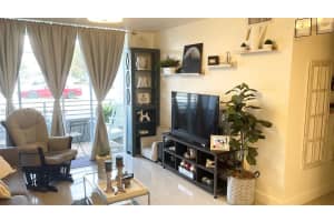 8231 NW 8th St, Miami, FL 33126, Sold 10/07/22