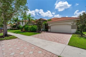 656 Verona Pl, Weston, FL 33326, Sold 10/13/22