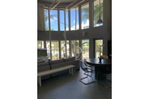 900 4th St APT 2, Miami Beach, FL 33139, Sold 04/07/23