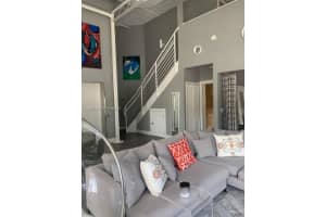 900 4th St APT 2, Miami Beach, FL 33139, Sold 04/07/23