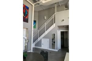900 4th St APT 2, Miami Beach, FL 33139, Sold 04/07/23