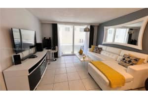 465 Ocean Dr, Miami Beach, FL 33139, Sold 12/08/22