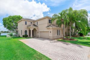19350 SW 61st St, Fort Lauderdale, FL 33332, Sold 10/12/22