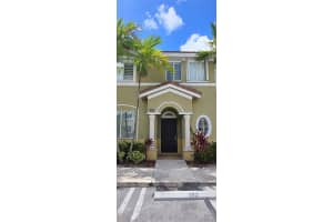 2330 SE 10th St, Homestead, FL 33035, Sold 10/19/22