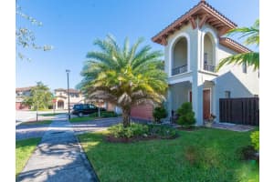 10230 NW 87th St, Doral, FL 33178, Sold 10/03/22