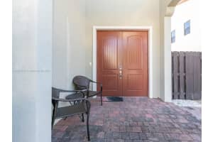 10230 NW 87th St, Doral, FL 33178, Sold 10/03/22