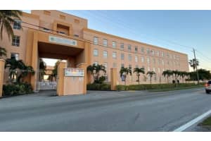 7420 W 20th Ave APT 237, Hialeah, FL 33016, Sold 10/24/22