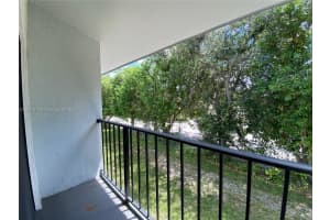 7010 NW 179th St, Hialeah, FL 33015, Sold 10/06/22