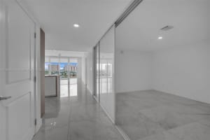400 Sunny Isles Blvd # 921, Sunny Isles Beach, FL 33160, Sold 10/31/22