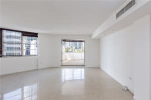 825 Brickell Bay Dr APT 1551, Miami, FL 33131, Sold 12/06/22