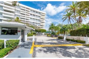 177 Ocean Ln Dr, Key Biscayne, FL 33149, Sold 12/12/22