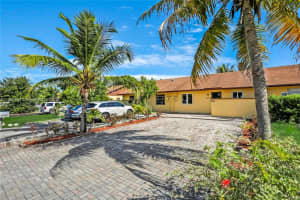 440 NW 43rd St, Pompano Beach, FL 33064, Sold 01/24/23