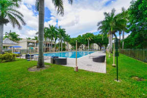 9350 Fontainebleau Blvd APT 401, Miami, FL 33172, Sold 01/13/23