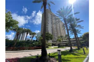 20191 E Country Club Dr APT 302, Aventura, FL 33180, Sold 11/30/22